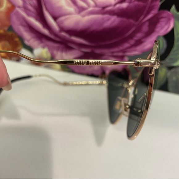 MUI MUI Butterfly Gold Frame Sunglasses! Like new! Gorgeous! With case! - Picture 8 of 10